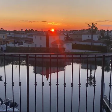 Marina 120m²/8 Pers/ Terrasse 100m²/ Appontement *