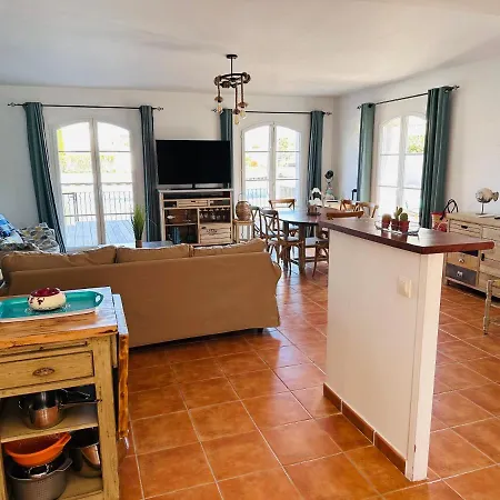 Nyaraló Marina 120m²/8 Pers/ Terrasse 100m²/ Appontement *